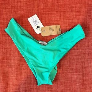 Billabong soul searcher cheeky bottoms size XL